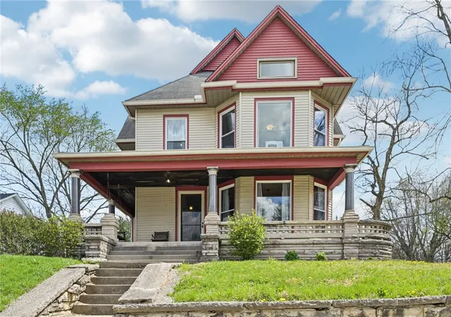 Photo 1 of Single family home for sale at 523 S Detroit St, Xenia, OH 45385 | MLS# 955945 | Listing updated on 2026-08-26