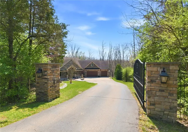 1st image of 855 Willow Oak Ct, Springboro, OH 45066 | MLS# 956143