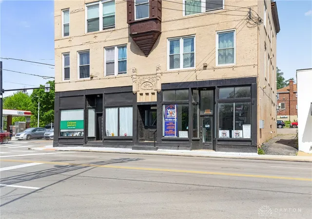 Listing Photo 3 - Condo for sale in building located at 7045-7049 Montgomery Rd, Cincinnati, OH 45236