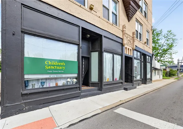 Listing Photo 4 - Condo for sale in building located at 7045-7049 Montgomery Rd, Cincinnati, OH 45236