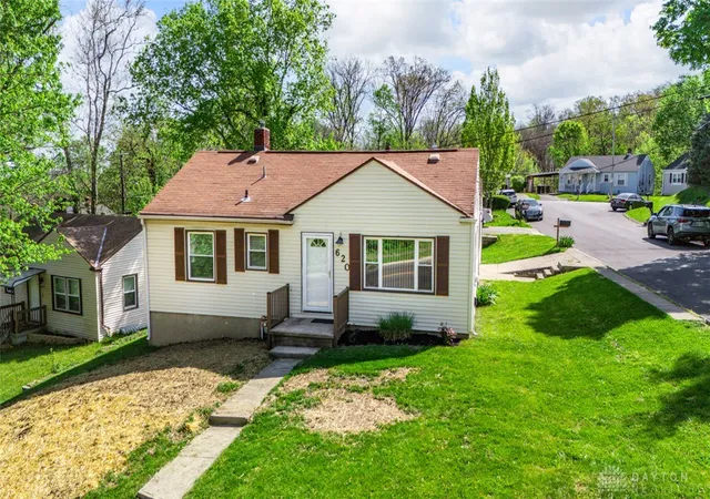 2nd image of 620 S Elm St, West Carrollton, OH 45449 | MLS# 957035