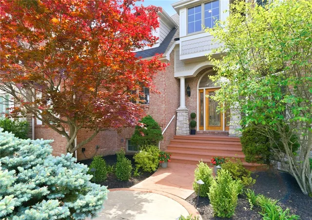Photo 2 of Single family home for sale at 8077 Laurel Lake Ct, Liberty Township, OH 45044 | MLS# 957433 | Listing updated on 2026-08-19