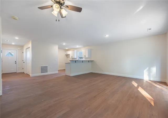 3rd image of 137 Pebble Creek Dr, Eaton, OH 45320 | MLS# 957646