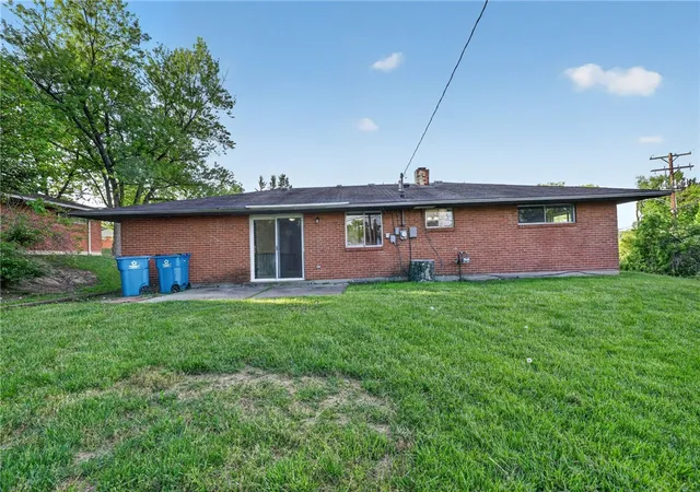 Photo 4 of Sale Pending at 6051 Longford Rd, Dayton, OH 45424 | MLS# 957129 | Listing updated on 2026-08-18