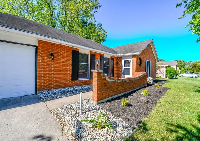 Photo 3 of Single family home for sale at 4310 Parkview Ave, Englewood, OH 45322 | MLS# 958692 | Listing updated on 2026-08-19