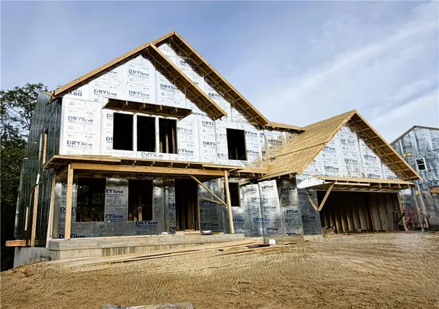 1st image of 10 Wadestone Ln, Springboro, OH 45066 | MLS# 958917