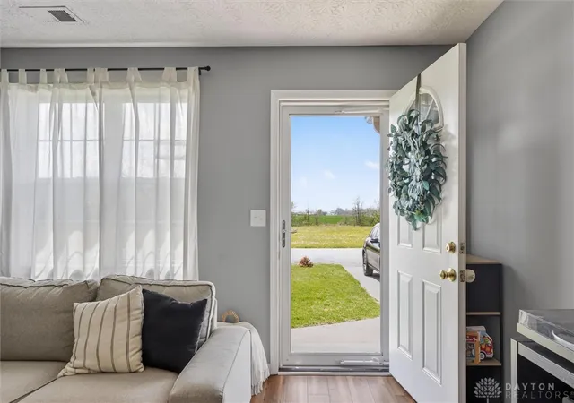 Listing Photo 5 - Condo for sale in building located at 5879 Farmers Rd, Martinsville, OH 45146 - Unit #B