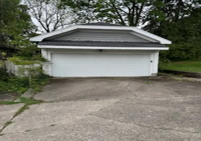 Photo 11 of Multi family home for sale at 40 Maylan Dr, Dayton, OH 45405 | MLS# 959080 | Listing updated on 2026-08-21