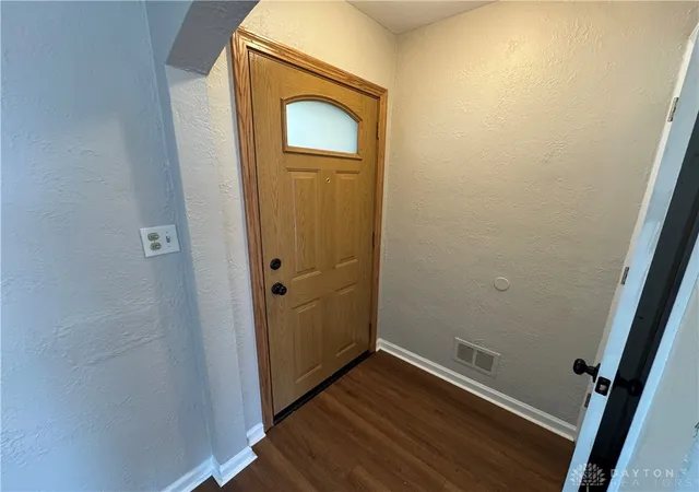 Photo 4 of Sale Pending at 3232 Shroyer Rd, Dayton, OH 45429 | MLS# 959247 | Listing updated on 2026-08-18