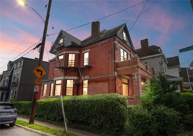 2nd image of 2412 Fairview Ave, Cincinnati, OH 45219 | MLS# 960386