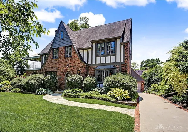 3rd image of 24 Monteray Rd, Oakwood, OH 45419 | MLS# 960407
