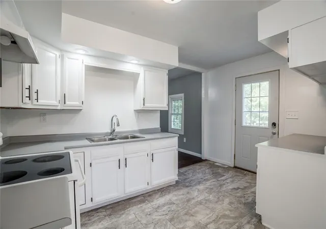Photo 4 of Single family home for sale at 447 Towpath Trl, Piqua, OH 45356 | MLS# 960715 | Listing updated on 2026-08-21