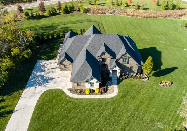 2nd image of 2442 Berkeley Ct, Lebanon, OH 45036 | MLS# 960604