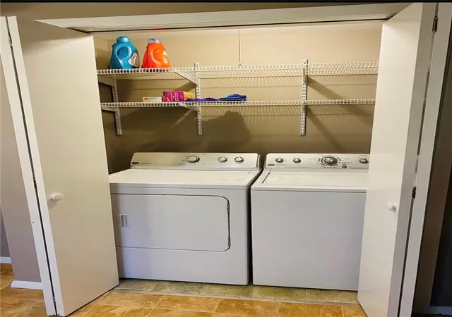 Listing Photo 5 - Condo for sale in building located at 72 S Main St, Bellbrook, OH 45305