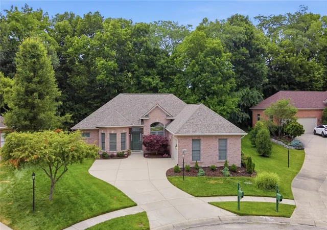 Photo 1 of Single family home for sale at 1901 N Regent Park Dr, Bellbrook, OH 45305 | MLS# 961268 | Listing updated on 2026-08-24