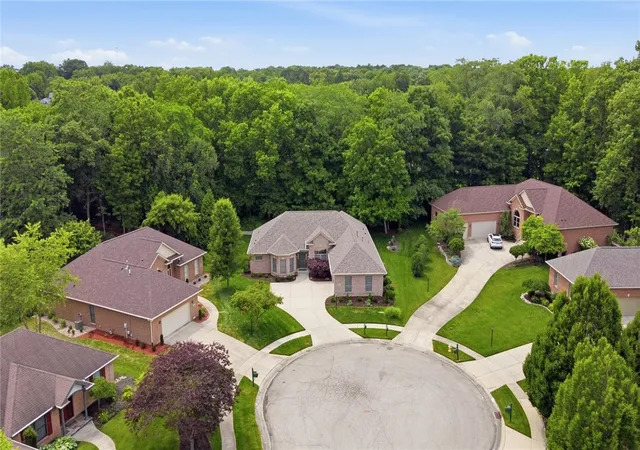 Photo 4 of Single family home for sale at 1901 N Regent Park Dr, Bellbrook, OH 45305 | MLS# 961268 | Listing updated on 2026-08-24
