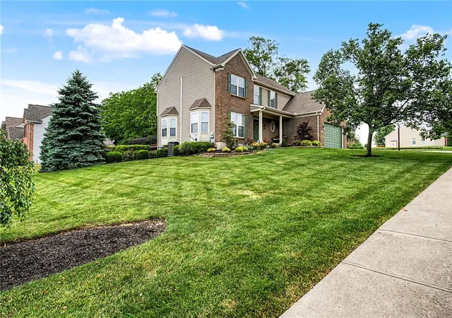 Photo 3 of Single family home for sale at 145 Stanton Dr, Springboro, OH 45066 | MLS# 961346 | Listing updated on 2026-09-29