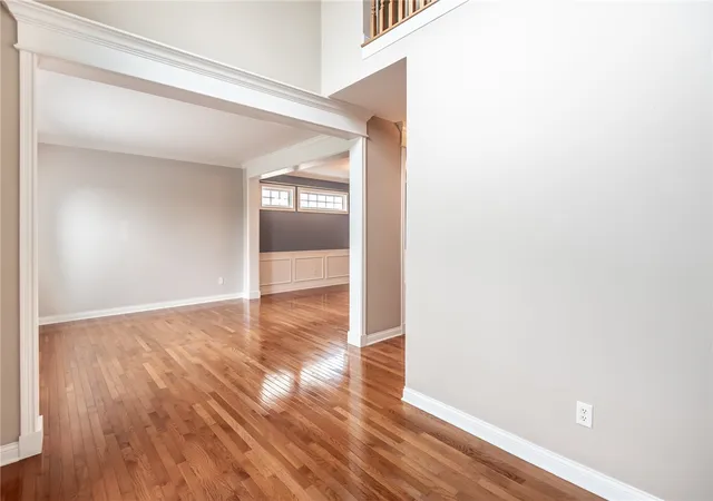 Photo 2 of Single family home for sale at 1481 Shaker Run Blvd, Lebanon, OH 45036 | MLS# 961296 | Listing updated on 2026-08-23