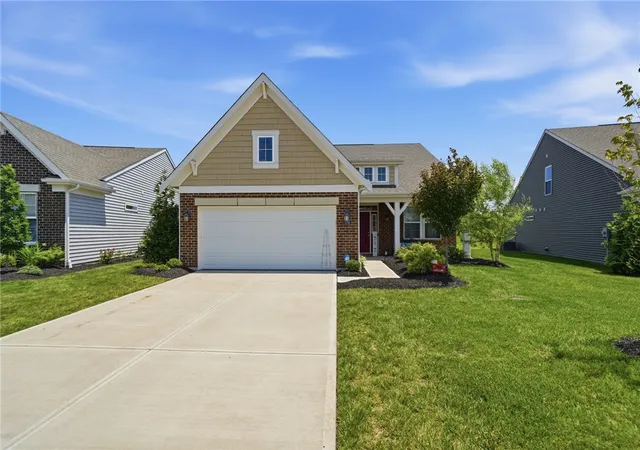 1st image of 8260 Button Bush Pl, West Chester, OH 45069 | MLS# 961510