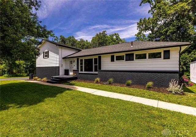 1st image of 5813 Somers Gratis Rd, Camden, OH 45311 | MLS# 961802