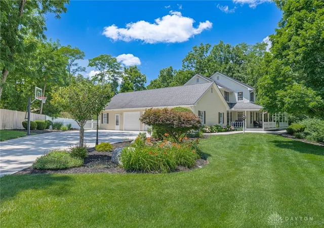 2nd image of 105 Heatherwoode Cir, Springboro, OH 45066 | MLS# 962448