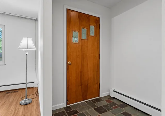 Photo 3 of Sale Pending at 991 Stanwick Dr, Beavercreek, OH 45430 | MLS# 962666 | Listing updated on 2026-08-25