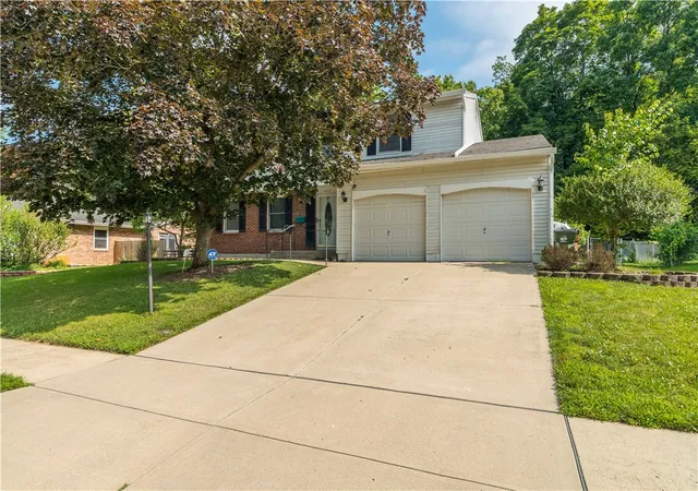 Photo 2 of Single family home for sale at 4813 Redbay Dr, Dayton, OH 45424 | MLS# 963138 | Listing updated on 2026-08-22