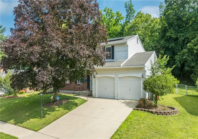 Photo 3 of Single family home for sale at 4813 Redbay Dr, Dayton, OH 45424 | MLS# 963138 | Listing updated on 2026-08-22