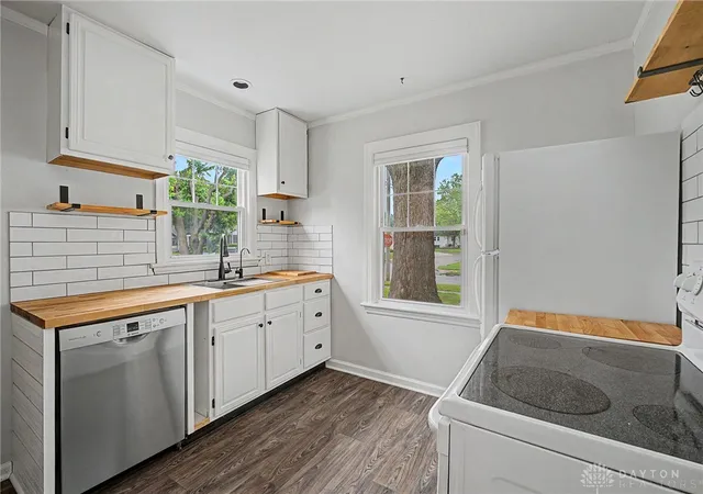 4th image of 2901 Lansing Dr, Dayton, OH 45420 | MLS# 962996