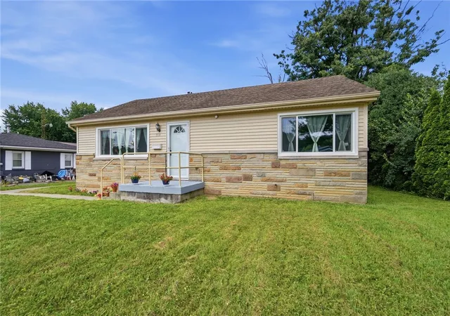 2nd image of 719 Lawnview Ave, Springfield, OH 45505 | MLS# 963846