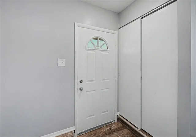 Photo 4 of Sale Pending at 217 Whispering Dr, Dayton, OH 45426 | MLS# 963891 | Listing updated on 2026-08-24