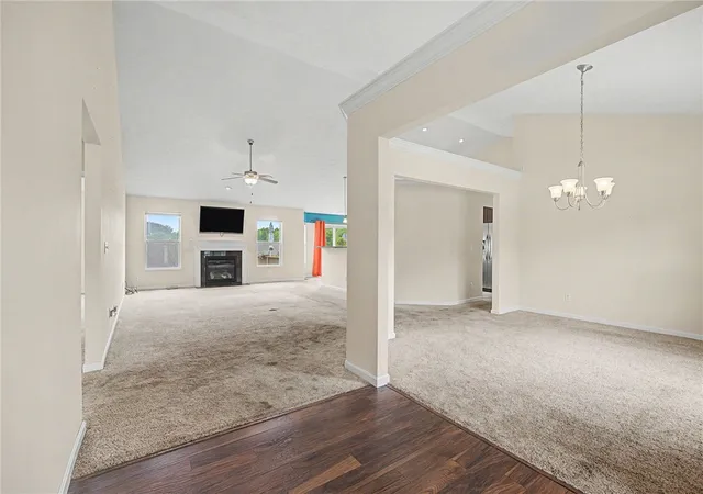 4th image of 35 Louise Dr, Springboro, OH 45066 | MLS# 963793