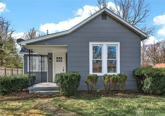 Photo 3 of Single family home for sale at 3819 New Carlisle Pike, Springfield Twp, OH 45504 | MLS# 963972 | Listing updated on 2026-08-24