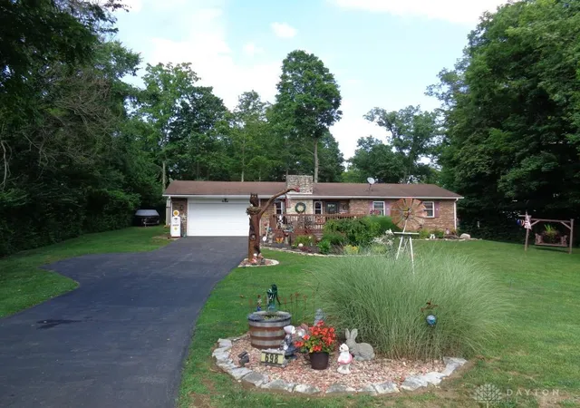 2nd image of 698 Lakengren Dr, Eaton, OH 45320 | MLS# 964029