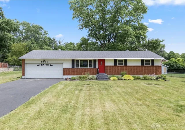 Photo 4 of Sale Pending at 1800 Yalta Rd, Beavercreek, OH 45432 | MLS# 963989 | Listing updated on 2026-08-18