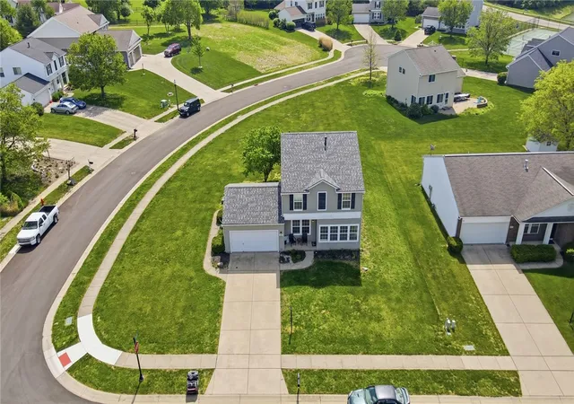 2nd image of 70 E Long Meadow Dr, Springboro, OH 45066 | MLS# 964011