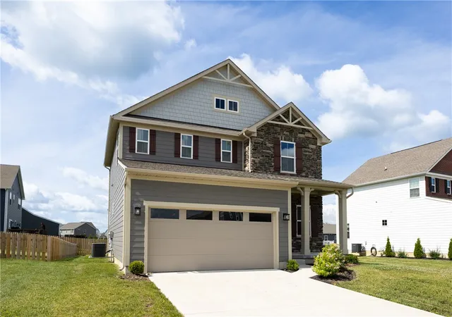 3rd image of 403 Sydney Dr, Tipp City, OH 45371 | MLS# 964144