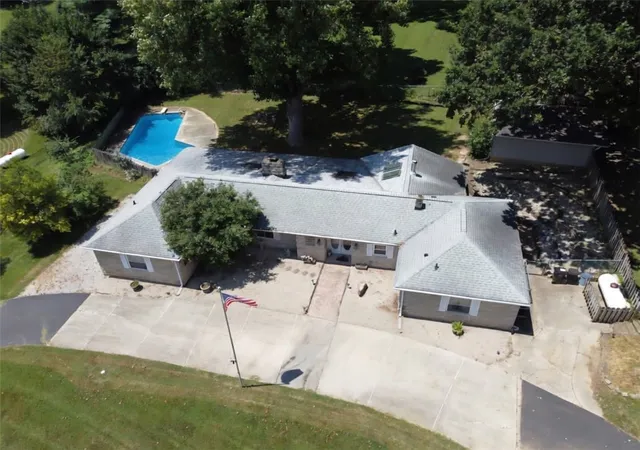 Photo 3 of Single family home for sale at 5555 Lindenwood Ln, Fairfield, OH 45014 | MLS# 963968 | Listing updated on 2026-08-17