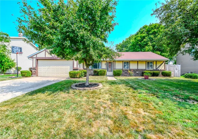 Photo 2 of Sale Pending at 1818 Carol Dr, Piqua, OH 45356 | MLS# 963855 | Listing updated on 2026-08-22