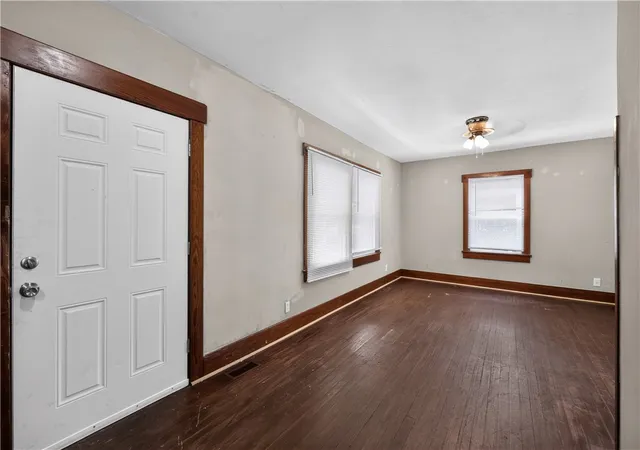 Photo 4 of Single family home for sale at 125 Rosewood Dr, Dayton, OH 45415 | MLS# 964088 | Listing updated on 2026-08-20