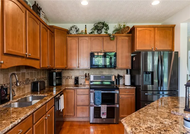 Photo 2 of Sale Pending at 6590 Thistle Grv, Morrow, OH 45152 | MLS# 963868 | Listing updated on 2026-08-25