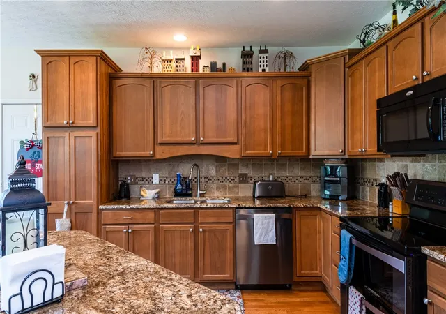 Photo 3 of Sale Pending at 6590 Thistle Grv, Morrow, OH 45152 | MLS# 963868 | Listing updated on 2026-08-25