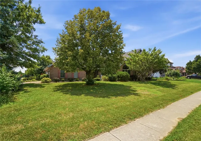 Photo 3 of Sale Pending at 806 Claymore Ct, Tipp City, OH 45371 | MLS# 964317 | Listing updated on 2026-08-18