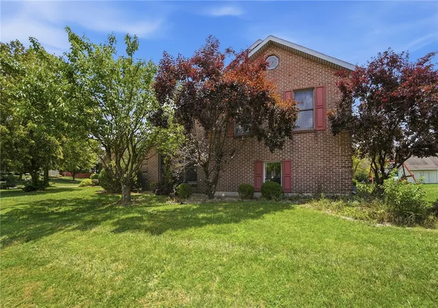 Photo 4 of Sale Pending at 806 Claymore Ct, Tipp City, OH 45371 | MLS# 964317 | Listing updated on 2026-08-18