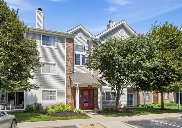 Listing Photo 3 - Condo for sale in building located at 610 Carrington Pl, Loveland, OH 45140 - Unit #10-312