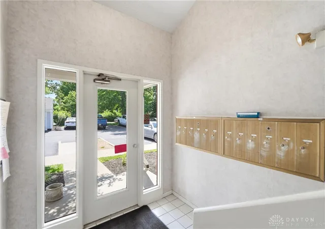 Listing Photo 5 - Condo for sale in building located at 610 Carrington Pl, Loveland, OH 45140 - Unit #10-312