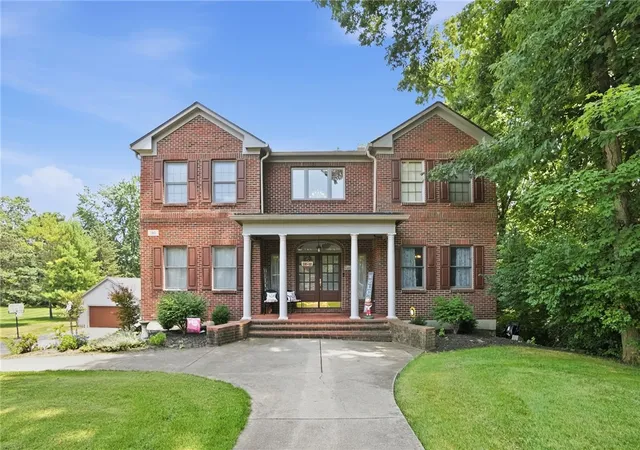 3rd image of 185 Woods Edge Ct, Wilmington, OH 45177 | MLS# 964481
