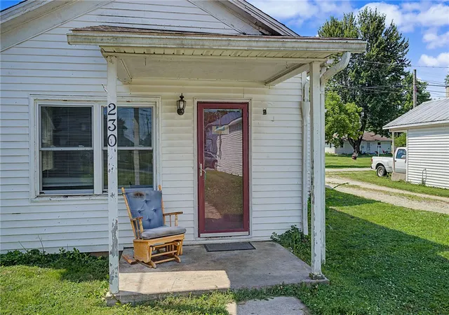 Photo 3 of Single family home for sale at 230 E Main St, Verona, OH 45378 | MLS# 964416 | Listing updated on 2026-08-19
