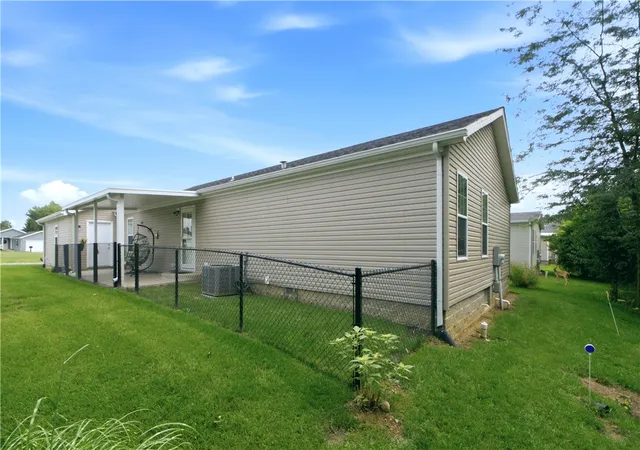 Photo 21 of Single family home for sale at 424 Park Hills Xing, Fairborn, OH 45324 | MLS# 964536 | Listing updated on 2026-08-23
