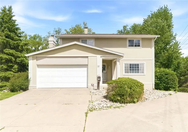 1st image of 10 Fairway Dr, Springboro, OH 45066 | MLS# 964570